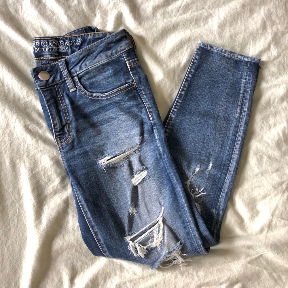 AEO super stretch crop ripped jeans regular